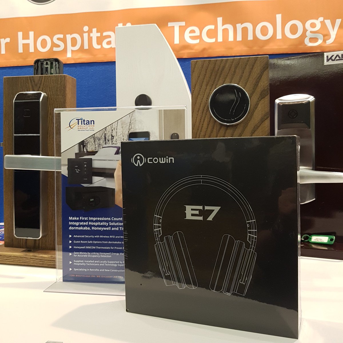 cuppojoe's tweet photo. We're wrapping it up for the night, but be sure to stop by the Titan Solutions booth tomorrow and enter for a change to win a pair of Bluetooth Noise Cancelling Headphones! #AHLACentennial #tradeshow #titansolutionsgroup @Alberta_Hotels https://t.co/IZYvwY5fPp
