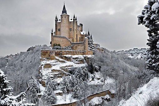 volleyppk's tweet photo. “Wonderland”
เมืองแห่งจิตนาการ
ที่หลุดออกมาจากเทพนิยาย
⠀
1. Shirakawa (ประเทศญี่ปุ่น)
2. Alcázar de Segovia (ประเทศสเปน)
3. Quebec (ประเทศแคนาดา)
4. Munich  (ประเทศเยอรมนี)
⠀
#WinterisNow https://t.co/ZXMCFlaigh