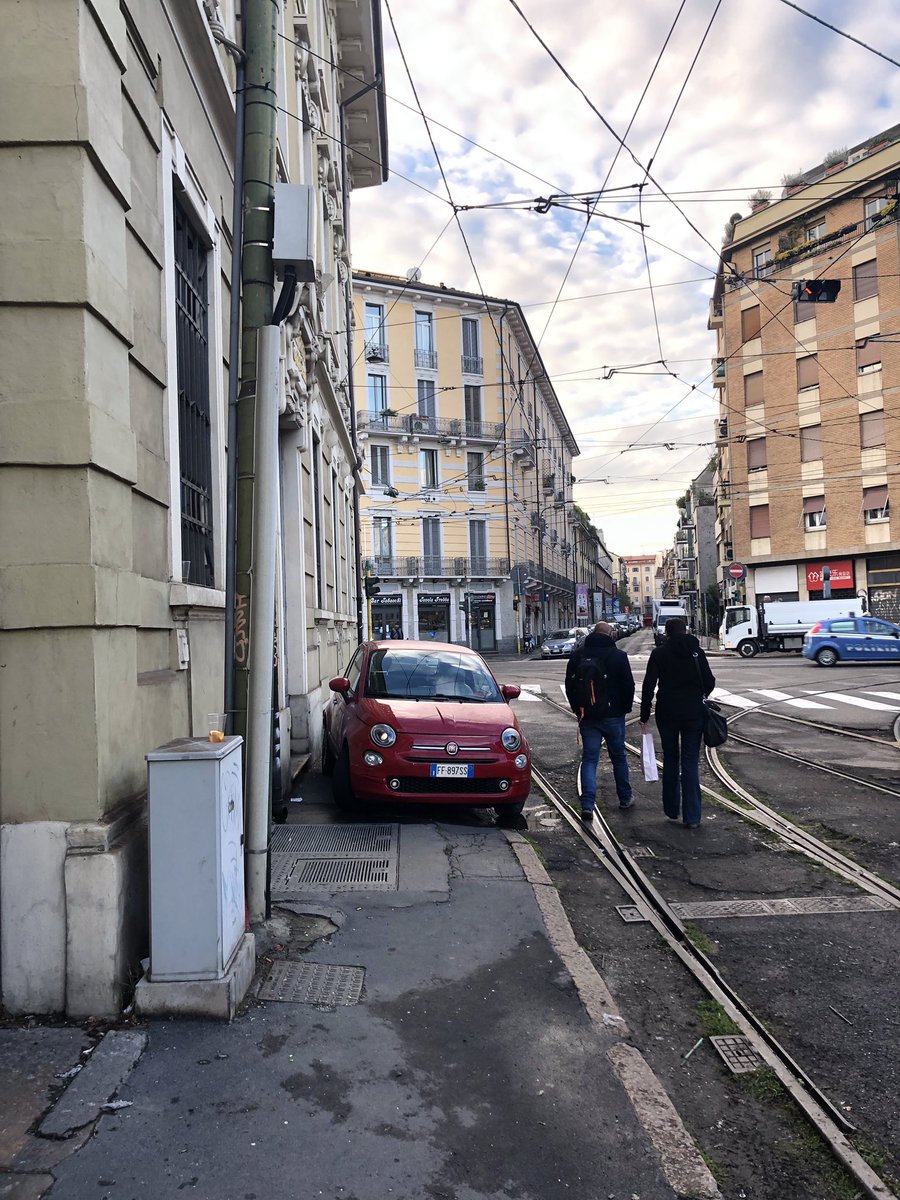 DrAndre's tweet photo. @Enjoy buongiorno! Scattata ora, via Messina 30. Possiamo fare qualcosa e far partire il lunedì in modo civile? https://t.co/u3vyKflbxq