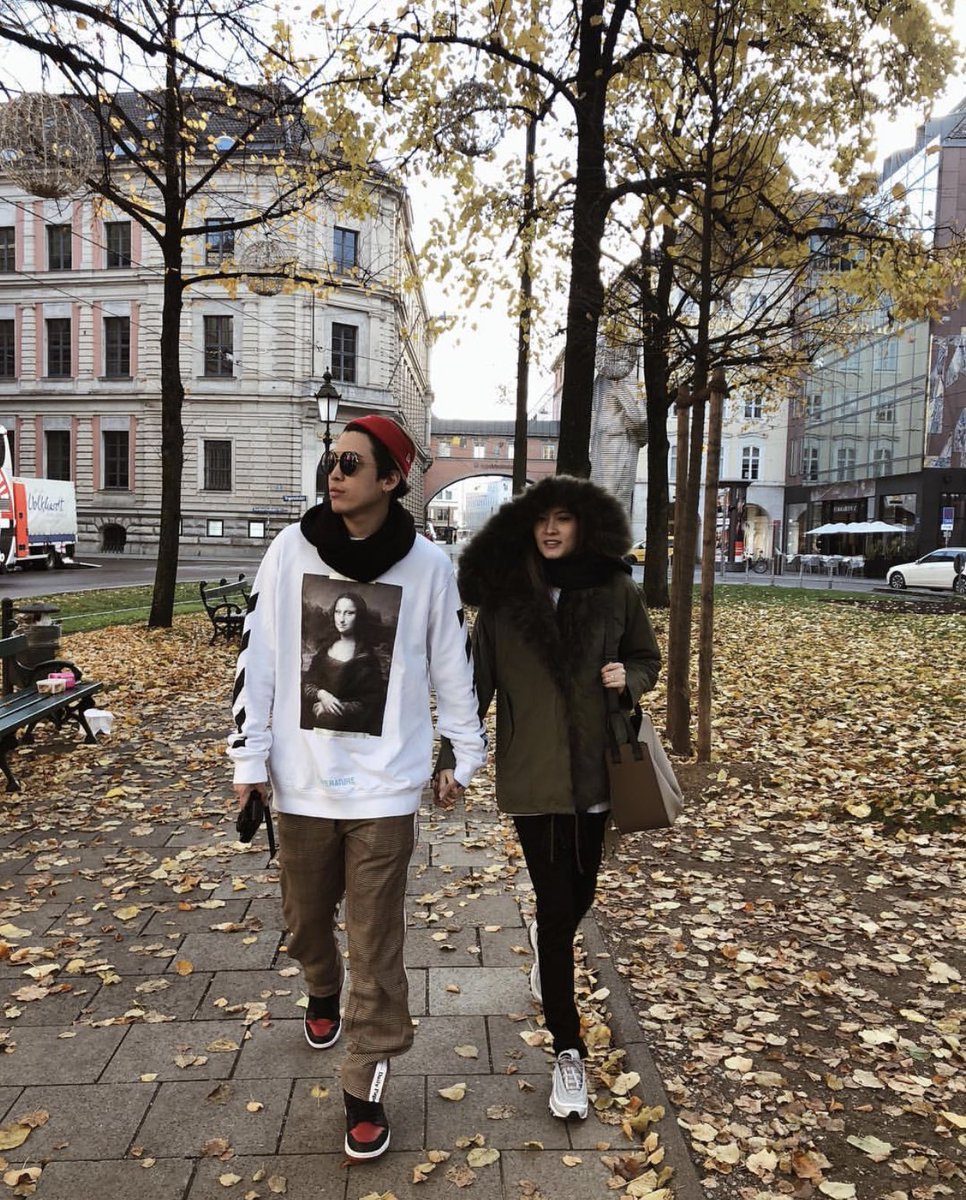 Sawarinni's tweet photo. ชอบเวลาคู่นี้ไปเที่ยวด้วยกัน จากอากาศหนาวๆนี่กลายเป็นอบอุ่นไปเลย น่ารักกก

#WinterisNow https://t.co/qayljLaCQZ