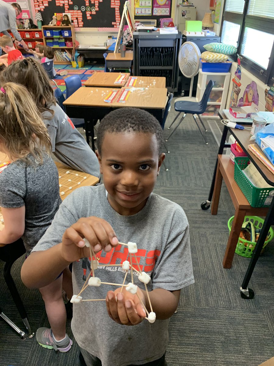 Drladyosborn7's tweet photo. When learning is fun and engaging than knowledge is blooming! #intentionalteaching, #learningmyself https://t.co/HNKs1IUFvh