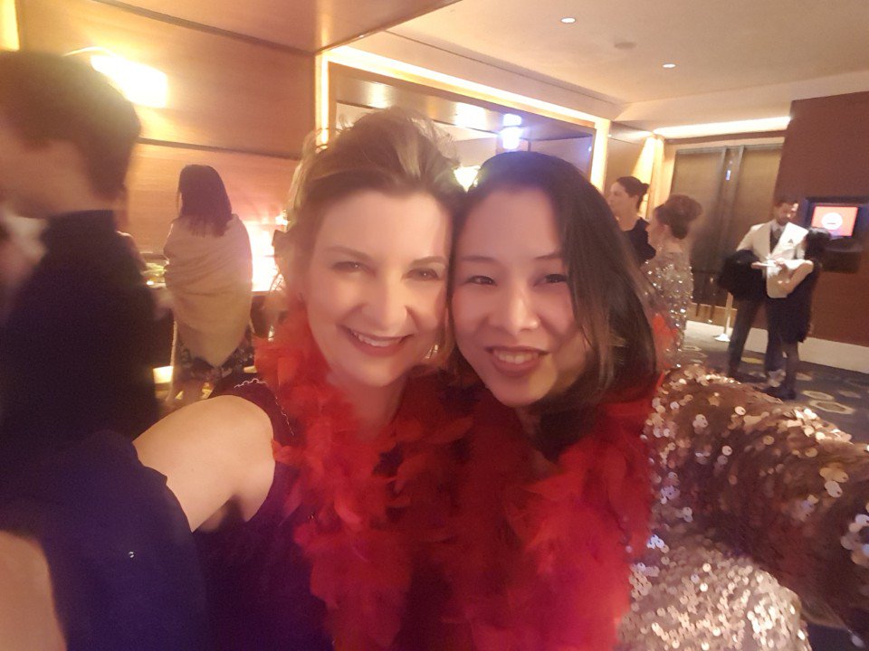 tuyet_duong's tweet image. Had a blast at #SIWAgala 2019 @AWCSeoul this is our Gala selfie!! @SIWAkorea