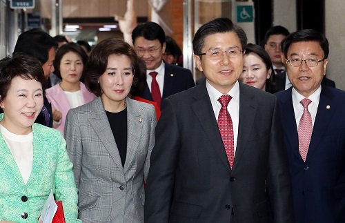 GObalnews's tweet image. 정의당 “세월호 핵심 책임자들, 처벌 안 받고 승승장구 중.. 특별수사단 설치해야”
#고발뉴스 bit.ly/2DeGrhI
#이상호의_뉴스비평 goo.gl/czqud3