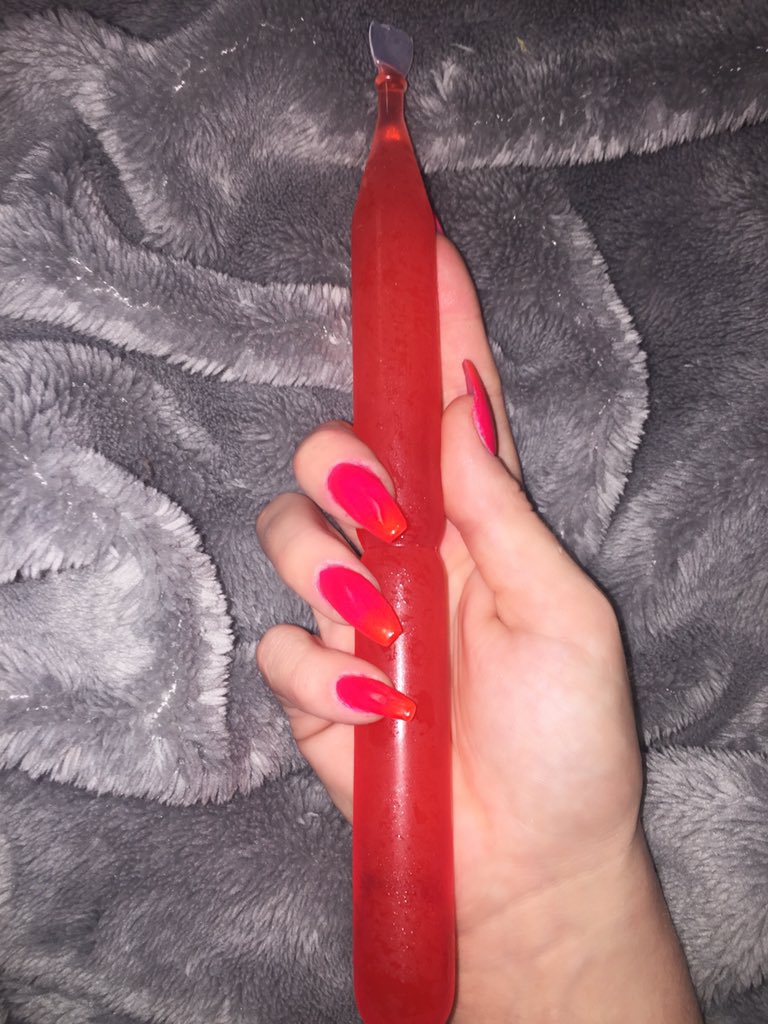 ashthetics_bc's tweet photo. Juicy scorch jam 💥🍒🍦👄👀 
————————————————
Still learning twitter sorry I'm a newbie guys, who's down to help make DQ/Born Pretty see this! 😅❤️ 
@bornprettystore 
@DairyQueen  
#nails #red #cherry #yummy #icecream https://t.co/6ZjJvUdxsW