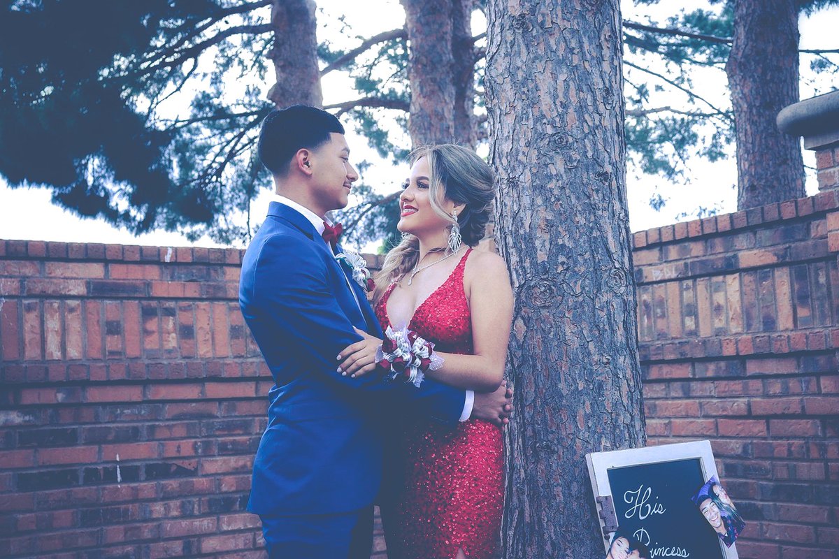 JanetteLujan2's tweet photo. Take a peek at this stunning couple ❤️ Tyra &amp; Nathan #Prom2k19 https://t.co/ws65h2BCzv