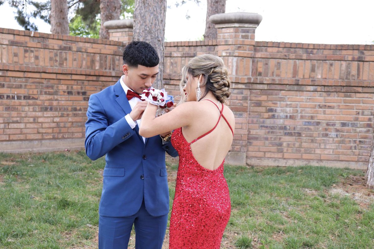 JanetteLujan2's tweet photo. Take a peek at this stunning couple ❤️ Tyra &amp; Nathan #Prom2k19 https://t.co/ws65h2BCzv