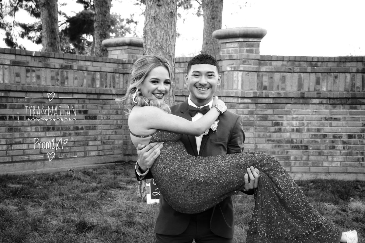 JanetteLujan2's tweet photo. Take a peek at this stunning couple ❤️ Tyra &amp; Nathan #Prom2k19 https://t.co/ws65h2BCzv