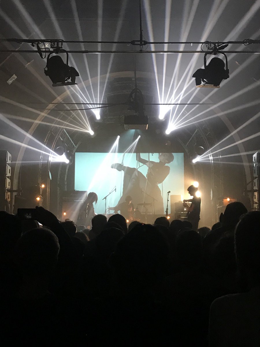 I’m proud to announce that I worked on the @wearebirdsinrow backdrop video with the talented Fragmance and it has been showed for the first time yesterday at @roadburnfest 
📸 by Thmsdls 
#birdsinrow