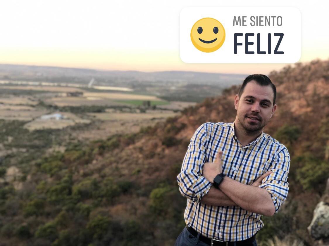 Lo tienes ahora, y ese ahora es toda tu vida. No existe nada más que el momento presente. No existen ni el ayer ni el mañana. 
Vivamos con intensidad cada momento! 
Que pasen una excelente noche amig@s.
