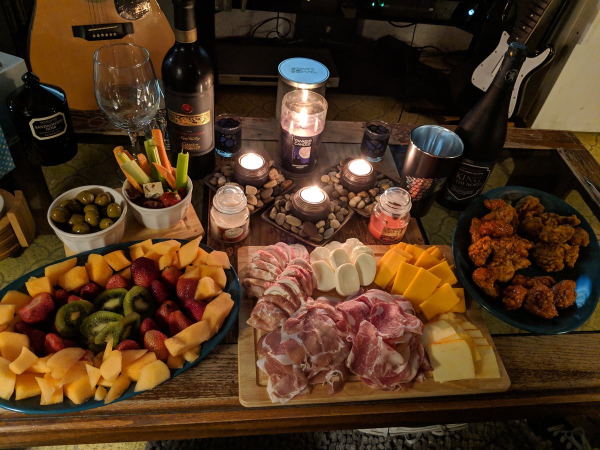 auntiem1977's tweet photo. We laid out a #FeastForCrows for our supper tonight to prepare #ForTheThrone 
#GameofThrones https://t.co/ea5FDjiG9b
