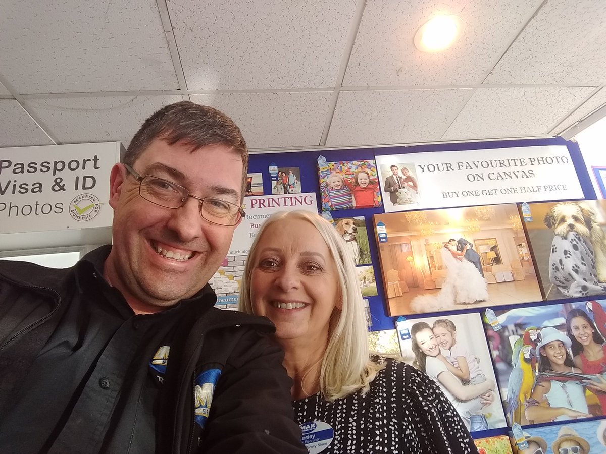 MaxTechTeam1's tweet image. Bumped into ADM Lesley Derbyshire in Wigan - always a pleasure to meet Lesley If you're wondering why she looks extra happy, she has just finished telling everyone in the shop that she's off to Thailand for two weeks :)
Steve 😀🛠️ #Fieldengineers