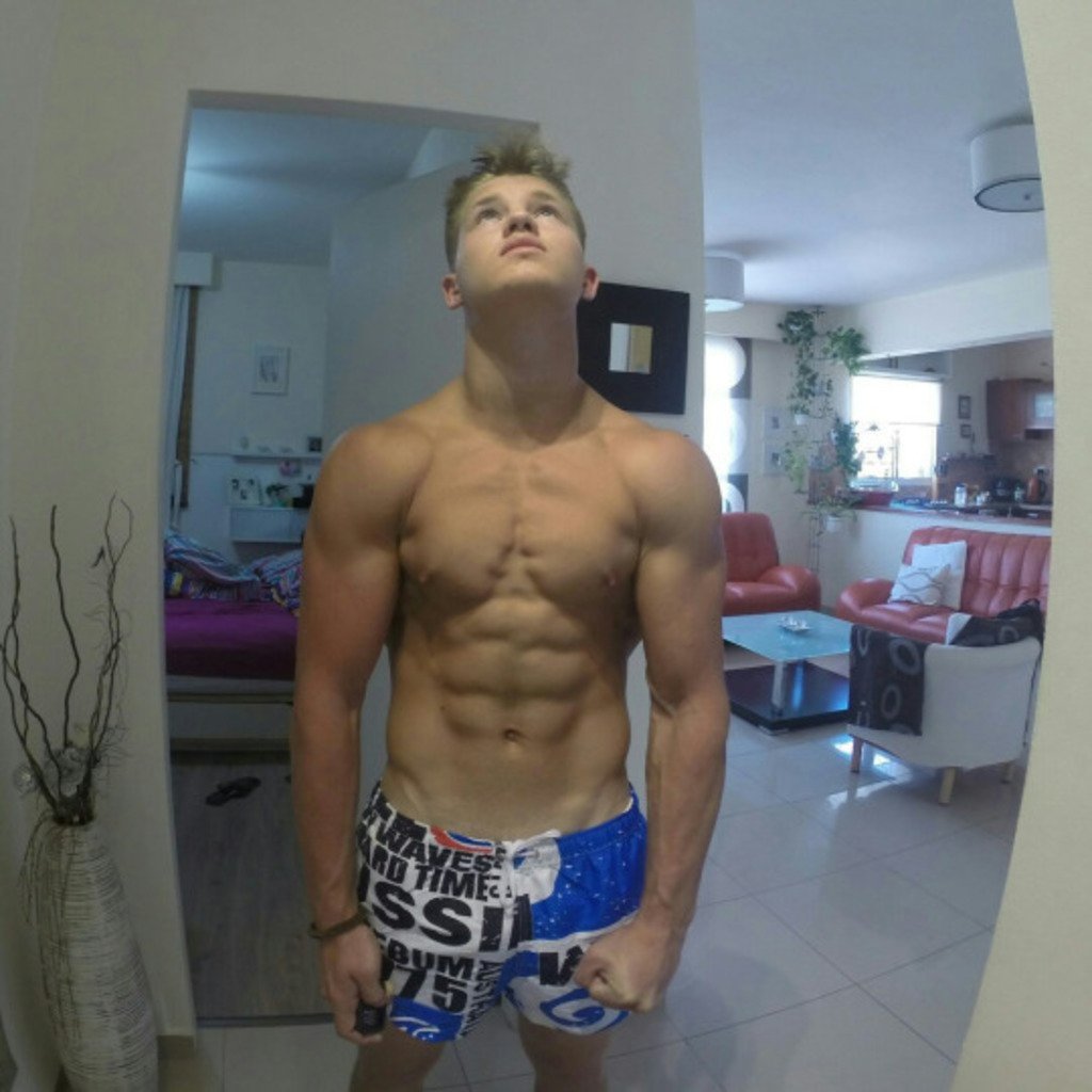 Flo On Twitter Hot Or Not Ripped Sixpack Muscles Bodybuilding 