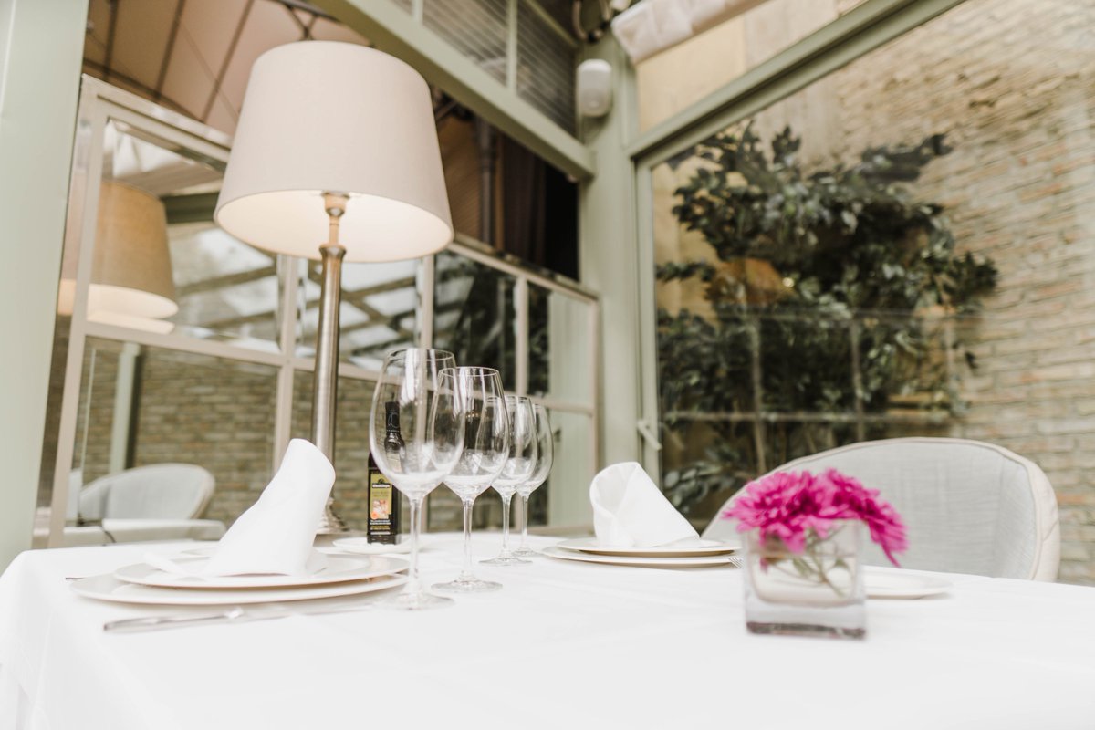 ¡Disfruta de la Semana Santa con nosotros!☀
Haz ya tu reserva para nuestros salones y balcones 🍴🥂 <a href="/BANIANes/">BANIAN</a> #sevilla #semanasantasevilla #semanasanta #restauranteoriza #barespañarestauranteoriza #gastro