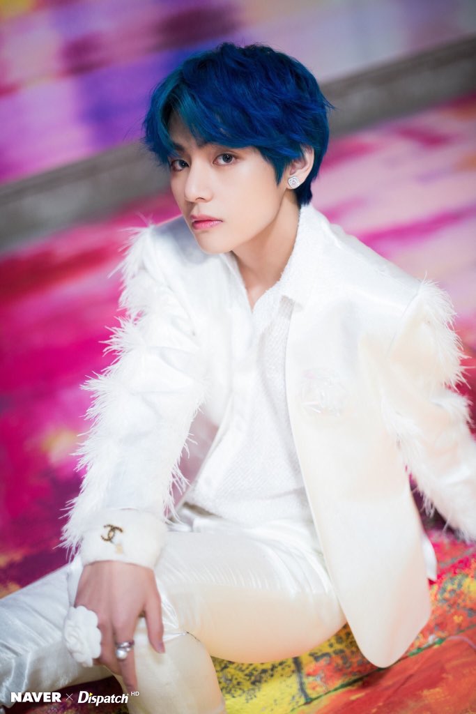 btsV_tweet's tweet photo. You are the most handsome Taetae! @BTS_twt #taehyung https://t.co/BulBoVWSvE