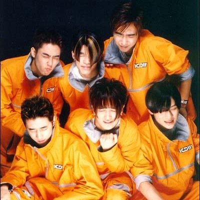 jekki_oppas's tweet photo. Happy anniversary to my ultimate bias group Sechskies! Thank you for inspiring me! Hoping to see you in person!  
#22yearswithSECHSKIES 
#foreversix https://t.co/xLhwJHVn4q