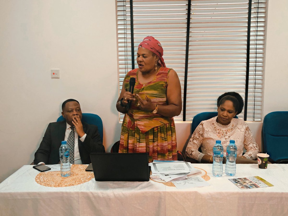 airnamibia_ng's tweet photo. The Namibian PRO of Home Affairs and Immigration, Ms. Salome Kambala, espousing details about Namibian immigration to members of the Nigerian Press and Tour Operators.

#NamibiaMeetsNigeria 
#secretnamibia https://t.co/6pMa3quBSh