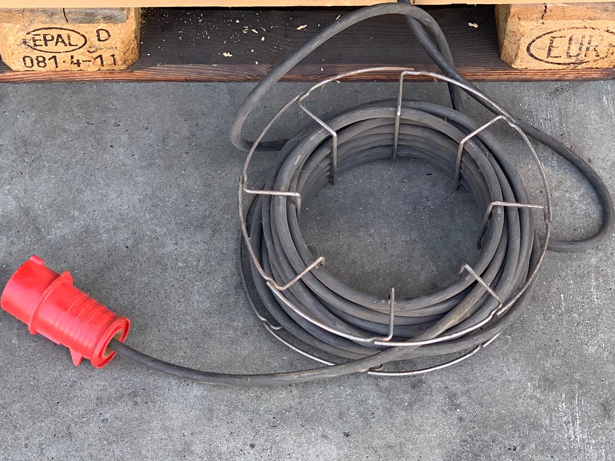 mach4metal's tweet photo. Roundo S-2 joggling machine
#Roundo #S2 #jogglingmachine #joggling #metalworking #Machines #machinery #mach4metal.com https://t.co/XYEUv9rH4i https://t.co/S1x3M6HLgI