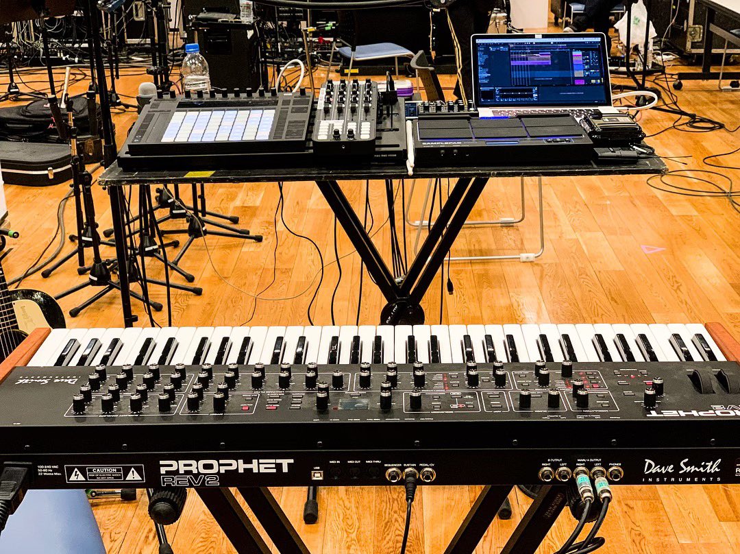 Asahi_Uchida's tweet photo. #synthesizer #synth #music #electronicmusic #techno #synthwave #producer #thexxxxxx #modularsynth #musicproducer #band #ableton #dj #musician #musicproduction #studio #keyboard #beats #electronic #synthesizers #analogsynth #reonsynth #alesis #live #midiboard #abletonpush2 #xonek2 https://t.co/4CYiO3Sqs5