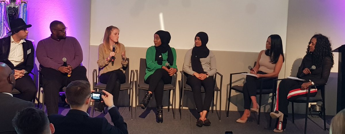 kickitout's tweet photo. #RYG18 mentees pass on their knowledge and experience to #RYG19 - including @Fadumo_oo and @RJConway92
#KickItOutRYG #kickitout25 https://t.co/f3SPwqpSkf