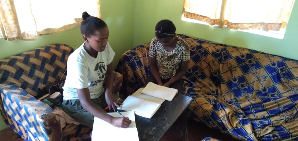 hfh_kenya's tweet photo. Esther Kiama one of our home beneficiaries from Laikipia County is grateful for #therealtransformation her family has gone through. With improved health and education everyday is an opportunity to make an impact. #MondayMotivation #BeInspired #KeepTheFaith #affordablehousing https://t.co/DUaHud5we5