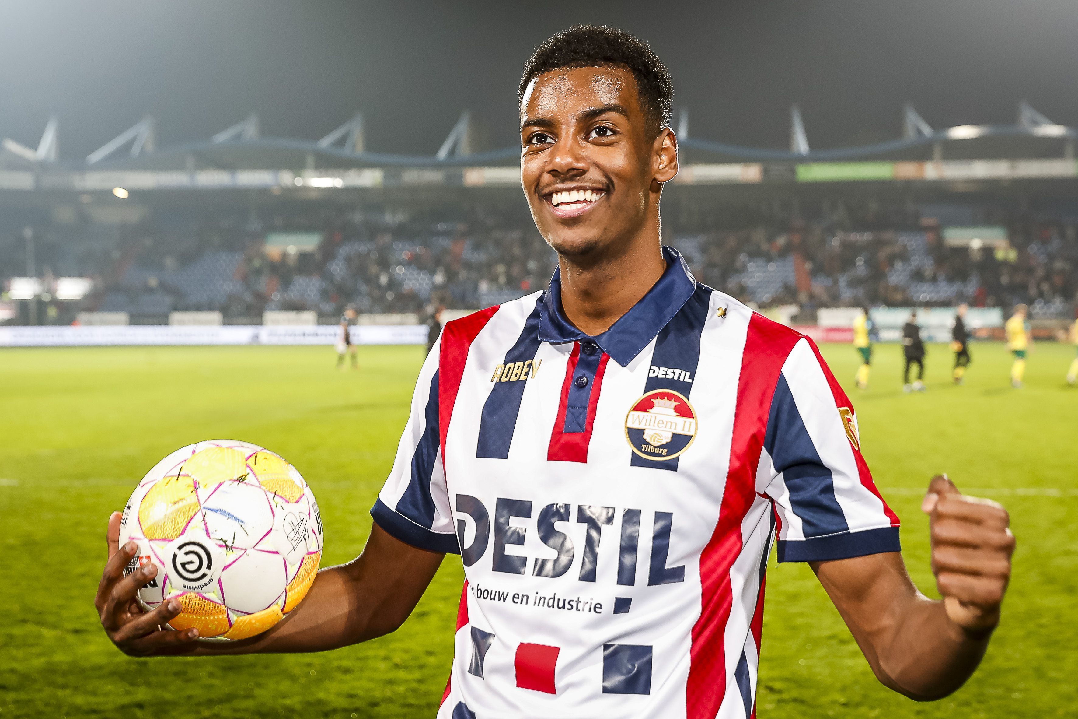 Squawka on Twitter: "Alexander Isak has been directly involved in sixteen  goals in his last eight matches for Willem II across all competitions: ⚽  ⚽🎯 ⚽⚽ ⚽ ⚽⚽⚽ ⚽⚽🎯🎯 ⚽ ⚽🎯 Dortmund