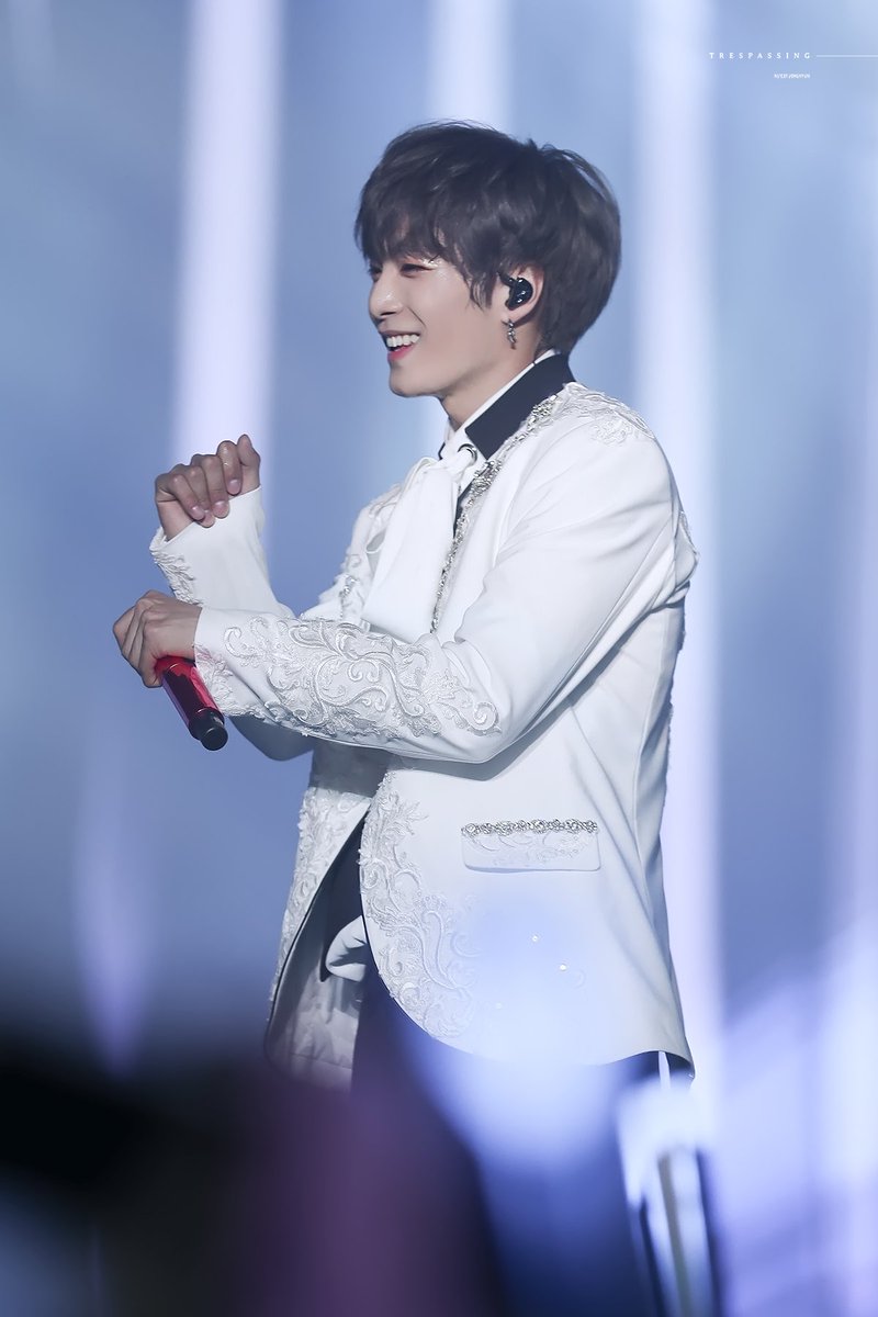 trespassing95's tweet photo. 190412~190414 세뇨콘 종현이 #JR #김종현 https://t.co/L7Exfm82hG