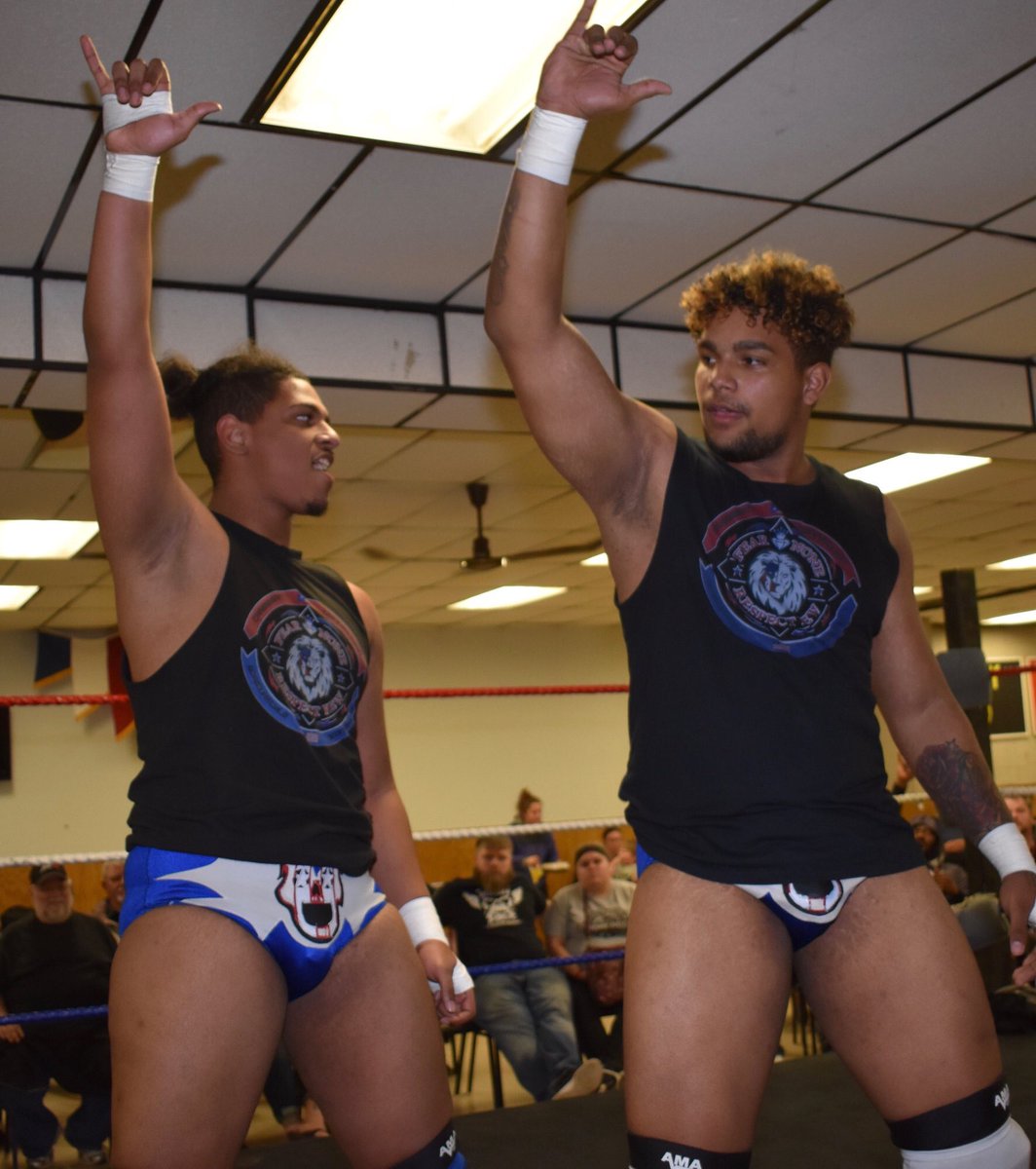 JayMannyRdrz13's tweet photo. Two great shows this weekend 🤙🏾🇵🇷🔫🗡🍻⚔️ @chucor02 #yakata #fearnonerespectfew #caribbeanconnection #MIAW #ARWPro #PisH https://t.co/ydTCxdTTco