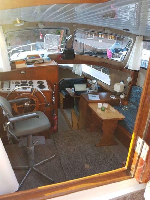 Prachtige Crown Kruiser #tekoop aangeboden:

bootkopen.nl/a/motorkruiser…

#motorboot #boot #boten #boottekoop #botentekoop #bootkopen #kajuitboor #motorjacht #crown #kruiser #hiswa2019 #vaarseizoen #watersport #voorjaar #lente #zomer #nederland #maandag #MondayMotivation #varen
