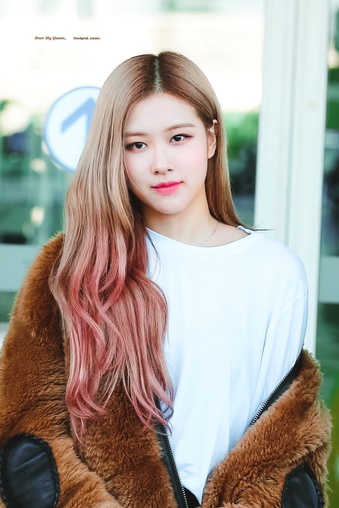 prediction_idol's tweet photo. Xiumin’s bias in Blackpink is Rosé
#EXO #XIUMIN #BLACKPINK_KillThisLove #ROSE #bias https://t.co/QTZoAlXC0d