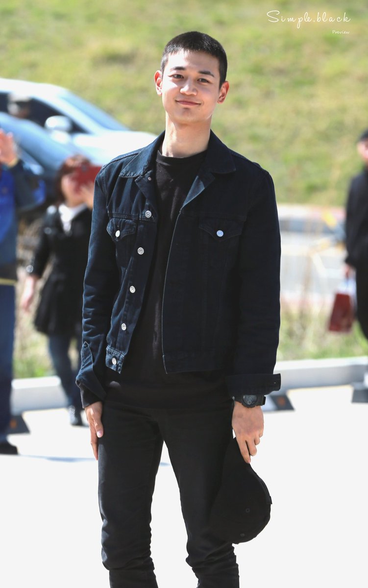 simpleblack1209's tweet photo. 190415 민호 해병대 입대(1)
제발 다치지말고 잘 다녀와요♥
#민호야_해병대건강히다녀와
#언제나샤월의희망_최민호
#그래 #Im_Home #민호 #샤이니 #MINHO #SHINee #ミンホ https://t.co/qD4JerJH5D