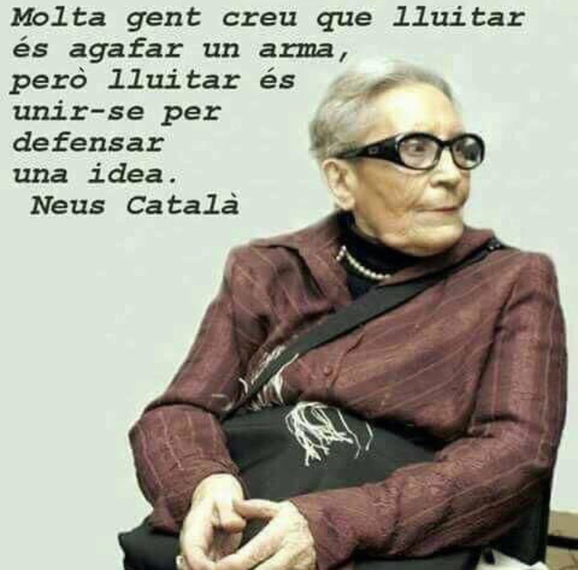 carminapinya's tweet photo. #NeusCatalà paraules sàvies! I malgrat això n’hi ha que encara fan tàctiques personals en comptes d’unir-nos tots per assolir l’objectiu comú! #Independencia #Capalarepublica #noensaturarem https://t.co/a80XiBthNs