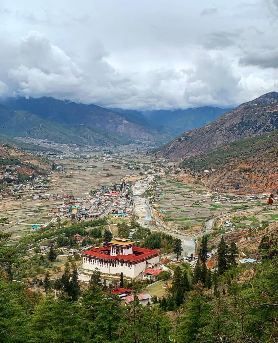 The beautiful Paro Valley is the entry point for all visitors flying into Bhutan on the National carrier. This is where you begin the journey to the land of happiness.

#TourismBhutan #HappinessIsAPlace #Bhutan 

Photo by @thetravellingfran