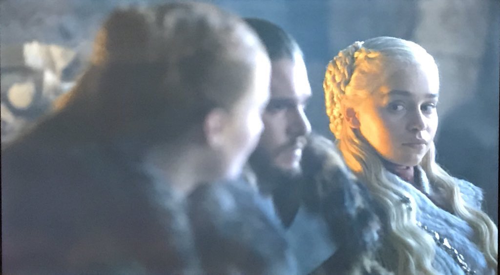 EmrozSyed's tweet photo. Battle of Bitches  #GameofThrones https://t.co/DA4TEKeFyX