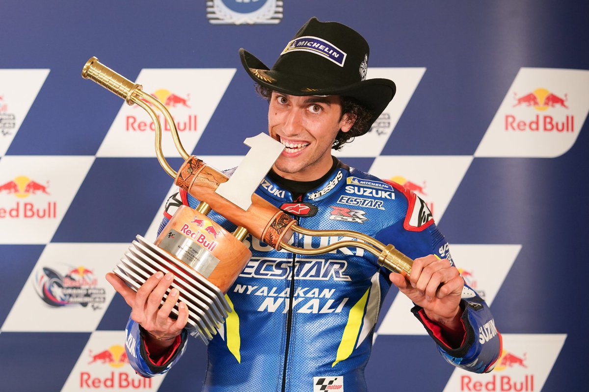Rins42's tweet photo. YEEEESSS!!! WE DID IT💥💥P1 in texas Thanks @suzukimotogp 🥇#ar42 #motogp https://t.co/WkxrH9Kemm