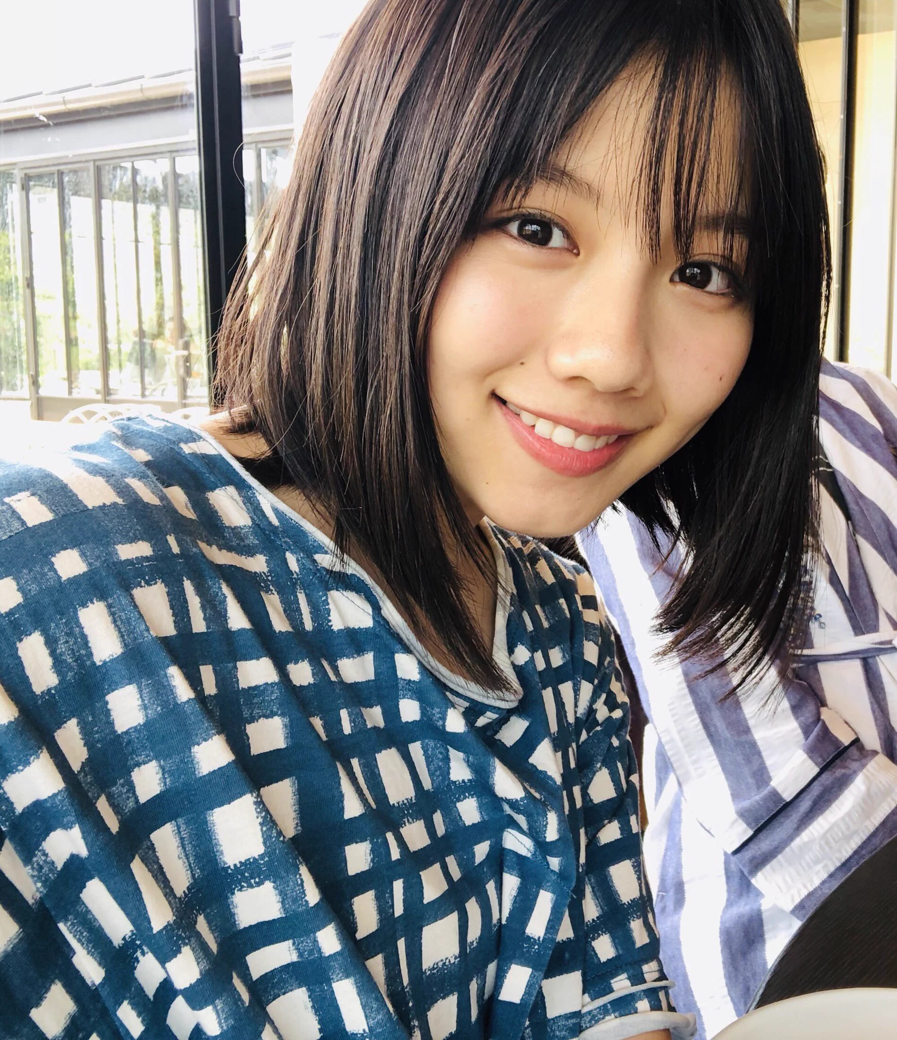 公式】渡邉美穂1st写真集『陽だまり』 (@miho_gentosha) / X