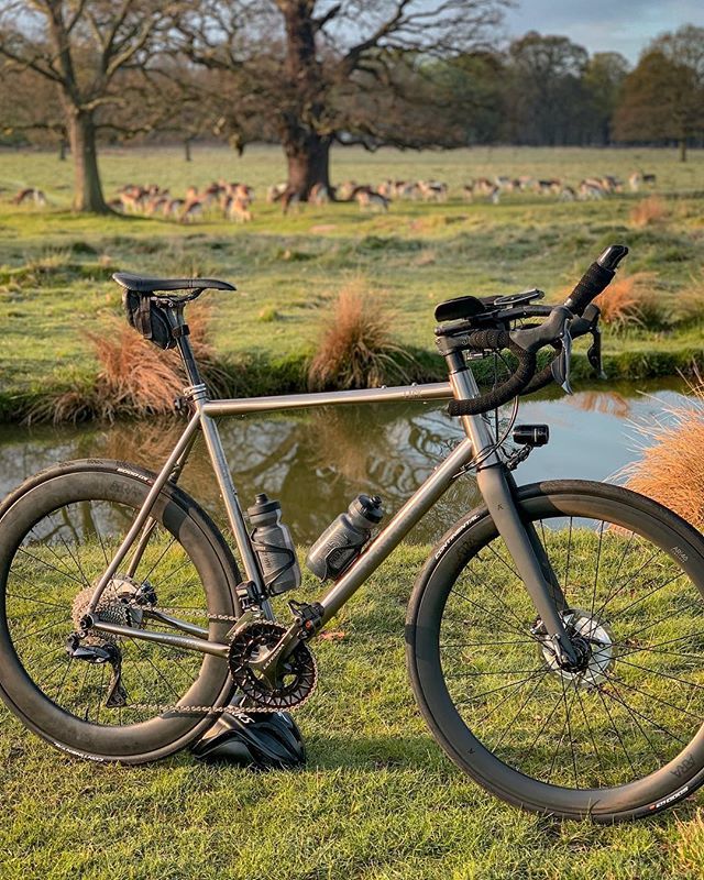 darrenfranks's tweet photo. Ti is fly. So damn nice to be back on titanium and tubeless. This beauty gobbles up the miles and makes it feel easy. Can you spot all the extra bosses I’ve built in? https://t.co/438a7y0W7n https://t.co/Y7G6lpyiI9