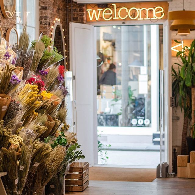 FLEUXPARIS's tweet photo. Welcome Monday !
On commence ce merveilleux début de semaine avec motivation et détermination. Comme dirait @lenamahfouf, + = + !
.
We begin this wonderful week with motivation and determination ! As @lenamahfouf would say, + = +
#motivation #determinat… https://t.co/JK91thatPg https://t.co/4ByezjSCcH
