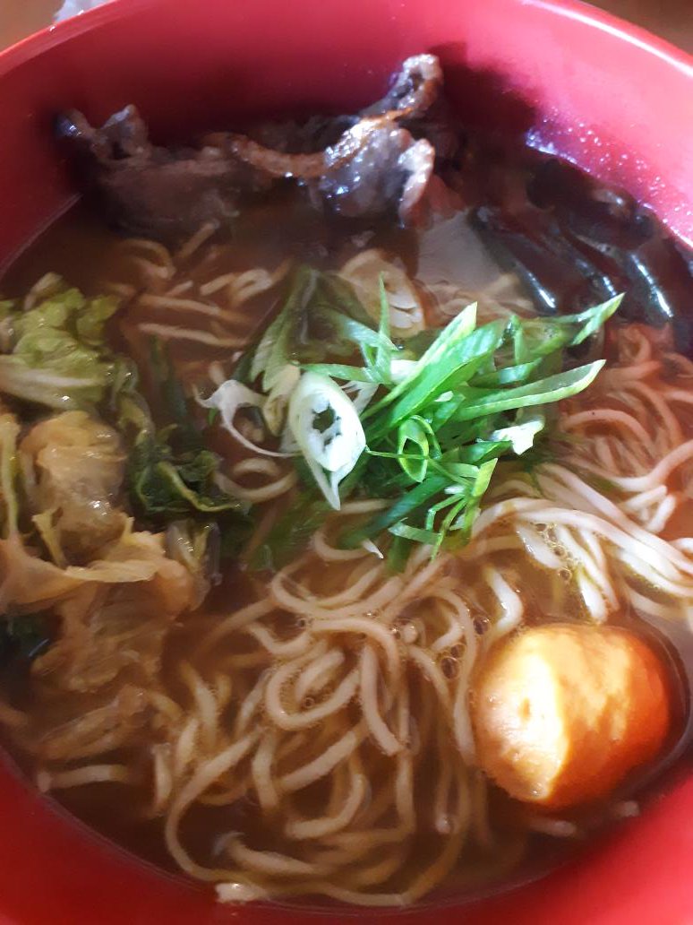 AyuWinayasari's tweet photo. Beef Teriyaki Ramen ala Tenno Ramen House, hanya 36k saja. Rasa sudah pas banget untuk lidah Nusantara dan tempatnya strategis banget, di Paskal Food market. Yuk 😋 https://t.co/iwSJiyLxcm