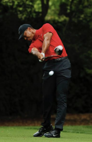 golfnetwork_jp's tweet photo. タイガー・ウッズがマスターズ・トーナメントにおいて『M5 ドライバー』『M5 フェアウェイウッド』などテーラーメイドのギアを武器に首位と2打差の 2位タイでスタートした最終日6バーディー、4ボギーの通算 13 アンダーで逆転優勝、2008 年全米オープン以来となる11年ぶりのメジャー通算15勝目をあげた https://t.co/Pcl7UDeQcE