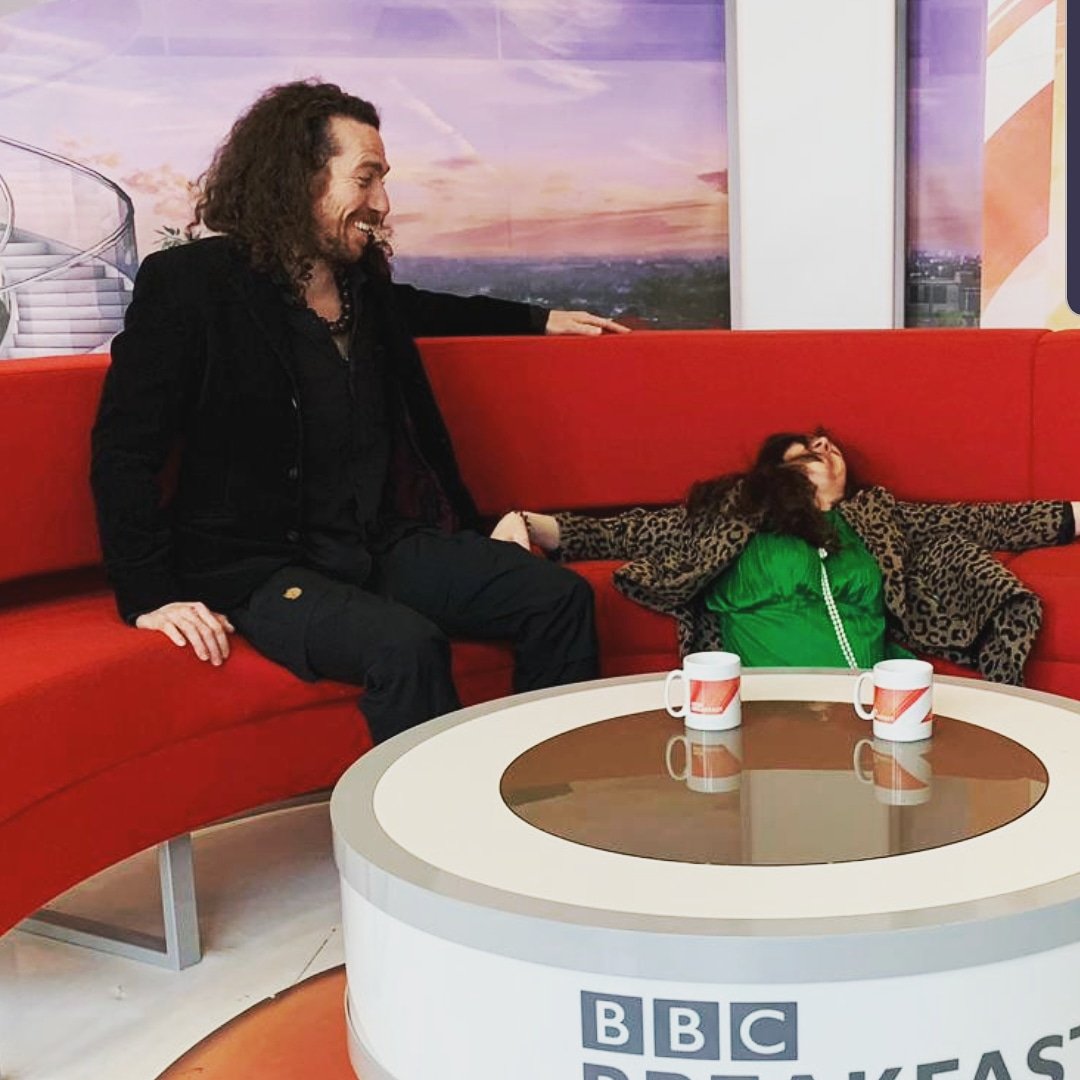 Don't spew into your cornflakes.....I'm on <a href="/BBCBreakfast/">BBC Breakfast</a> THIS MORNING!!! <a href="/IRJIII/">IRJIII</a> <a href="/MasterJoff/">Joff</a> @MadePerfectTV ARRGGGGHHH!!!!! #yourhomemadeperfect