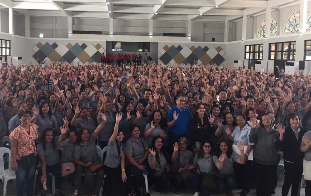 MARoxas's tweet photo. Sa Tarlac pinapahalagahan ang mga Barangay Health Workers. Hangad ko maging ganito sa buong Pilipinas. 🇵🇭 https://t.co/7VzCEN65Nq
