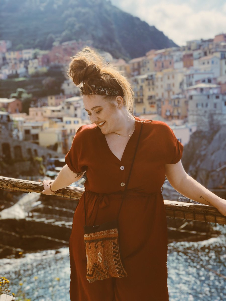 xxcaleigh_'s tweet photo. cinque terre. Italy. adore ya. https://t.co/mArb46qEH3