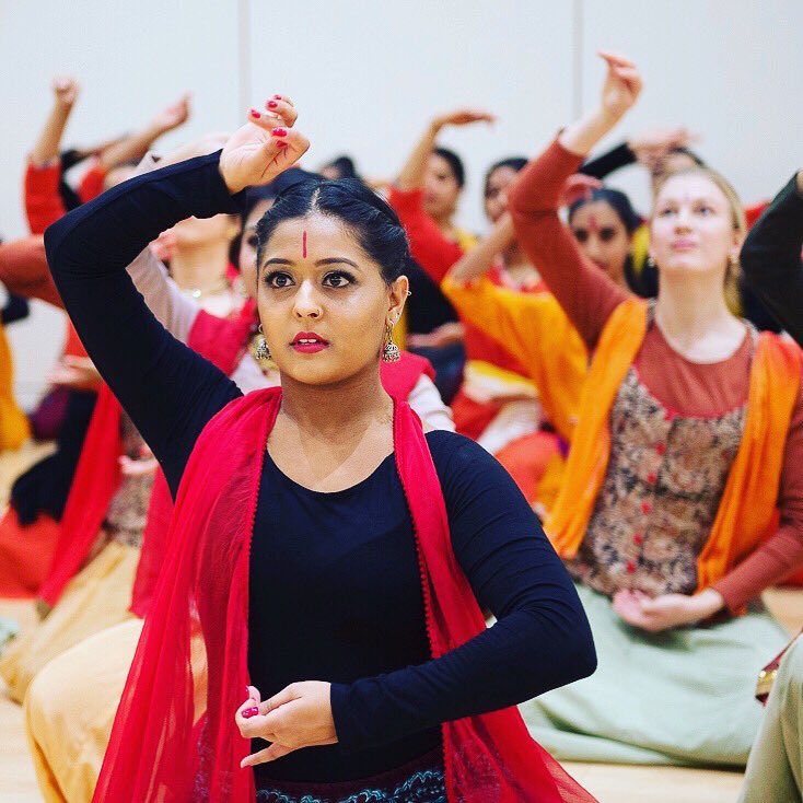 SBDC_UK's tweet photo. Enrolment open for our Summer term. #Kathakclasses for kids & adults, ranging from new beginners to advanced in Edgware, Wembley & Harrow.
For more info, visit https://t.co/agl5iYOQ4C. To register, email SBDCkathak@gmail.com
#kathakdance #MondayMotivation
PC - @sbsrichardson https://t.co/Bh1TlQobCu