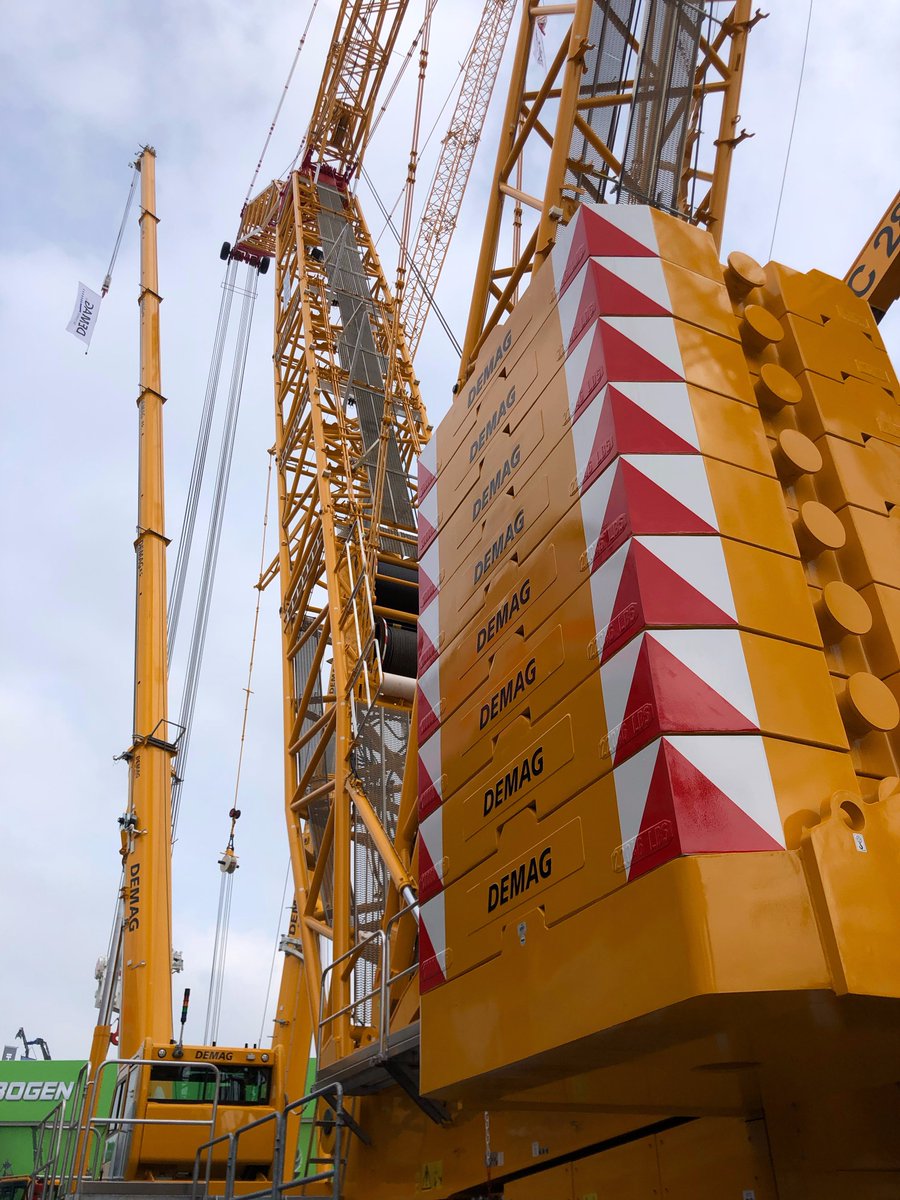 DRSCranesSrl's tweet photo. Some beauties from great #Bauma2019
Next stop #Bauma2022 ! https://t.co/8NlOjm1bqd