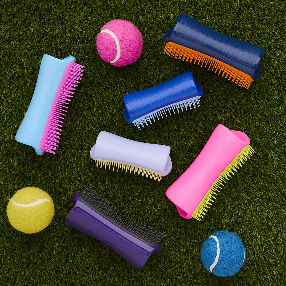 Big dogs, little dogs, shedding dogs, knotty dogs, we have a dog grooming brush for every pup! See the full collection on PetTeezer.com and @PetsAtHome #PetTeezer
