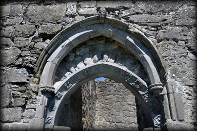 lorraineelizab6's tweet image. #Otd Feast St Ruadán mac Fergusa Birn/Rowan/Ruadon/Roadan/Rodon/Rodan (d. 15 April 584). Founded monastery of #Lorrha📷, Co #Tipperary, near Terryglass. Known for his prophesies. One of the "Twelve Apostles of Ireland".