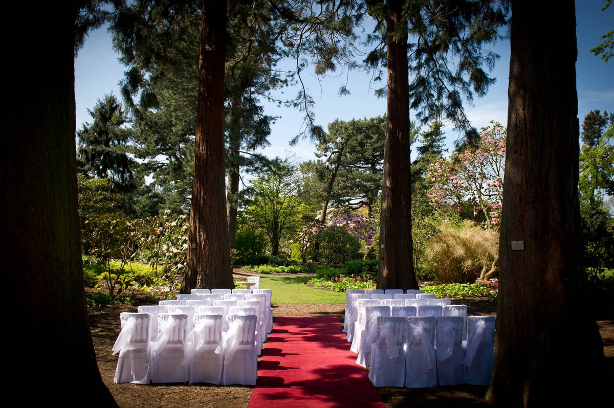 BotanicsBites's tweet photo. We offer a variety of wedding packages, with flexible indoor and outdoor spaces for the perfect wedding day 💍 Enquire now by calling our Wedding Designer on 0131 552 1974 or email sales@gatewayrestaurant.net https://t.co/rjrokcoTyt