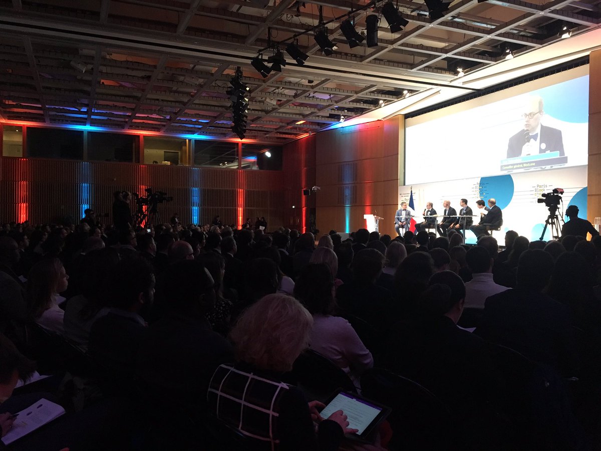 LucieRoch_'s tweet image. Salle comble ce matin à #Bercy pour la 1ère édition de la #ParisBlockchainConference, qui marque le début d’une semaine d’événements dédiés à la #blockchain organisés à #Paris. @Economie_Gouv @LaFrenchTech @PBWSummit #ParisBlockchainWeek