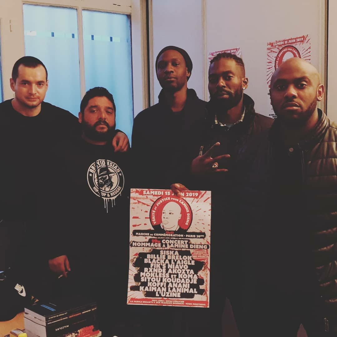 kaimanlanimal's tweet photo. Le 15/06 j'apporterai mon soutien à la commémoration de l'assassinat de #laminedieng mort étouffé par ➡️ @PoliceNationale il y a 12 ans déjà.
Marche dans le 20eme puis concert à Montreuil
S/o @bboykonsian @sitou4dgxdi #frontline #lasmo #pepe #manu #akye https://t.co/I91Z5ls441