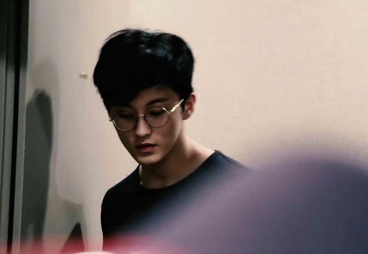 flory_anne_'s tweet photo. He looks so good in natural ~
#MarkLeeHours
#MarkLeeIsBeautiful
#WeLoveMark https://t.co/SmRKnjOA1m